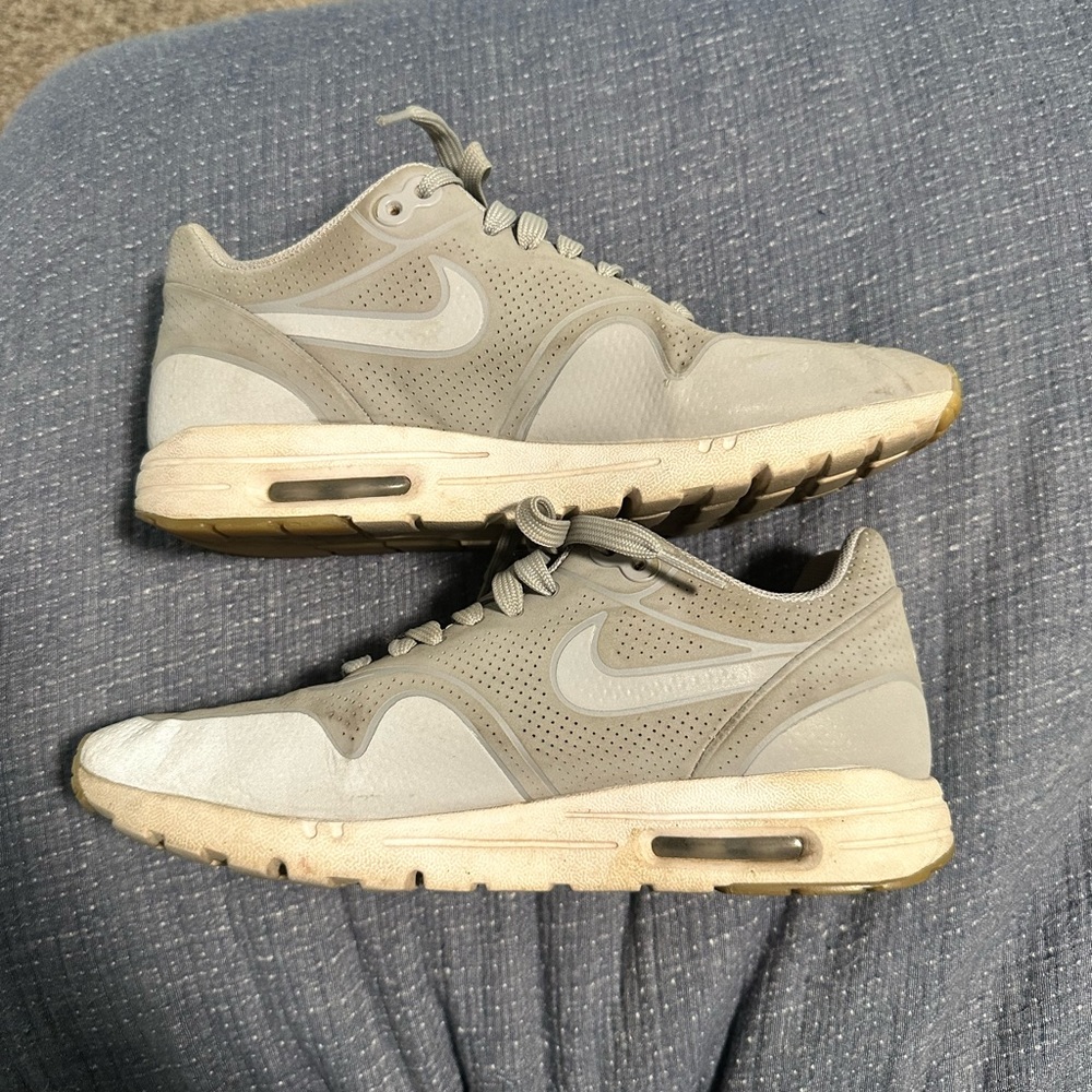 Nike Thea style sneakers size 7.5